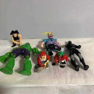 Set of 6 assorted action figures